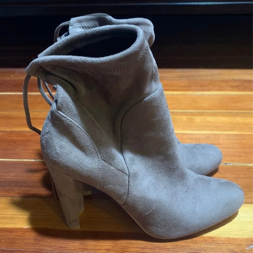 Heeled booties